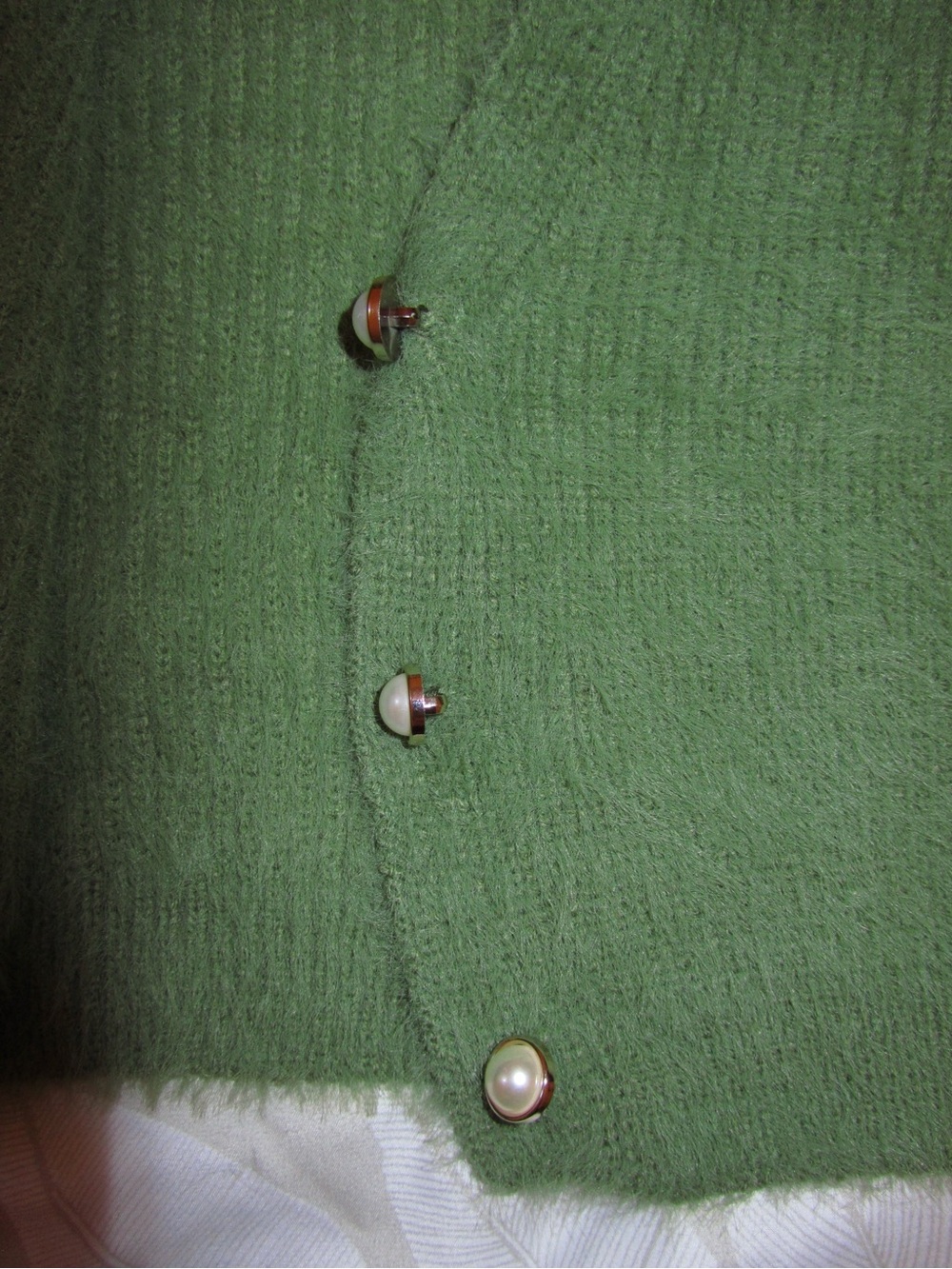 V-Neck Cropped Fuzzy Green Cardigan - SHEIN - Picture 6 of 9